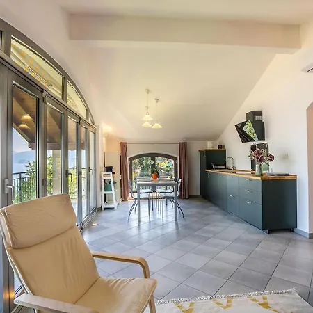 2br - View Balcony *